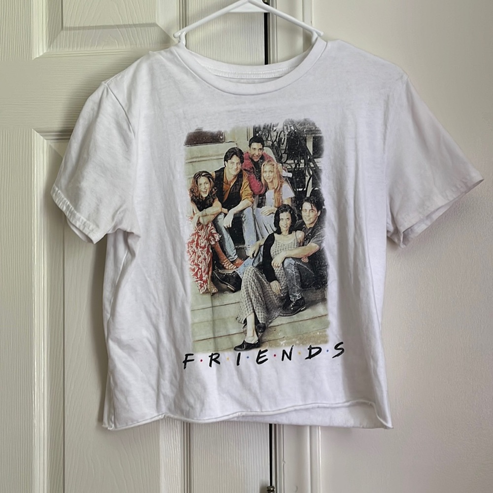 FRIENDS CROPPED TEE